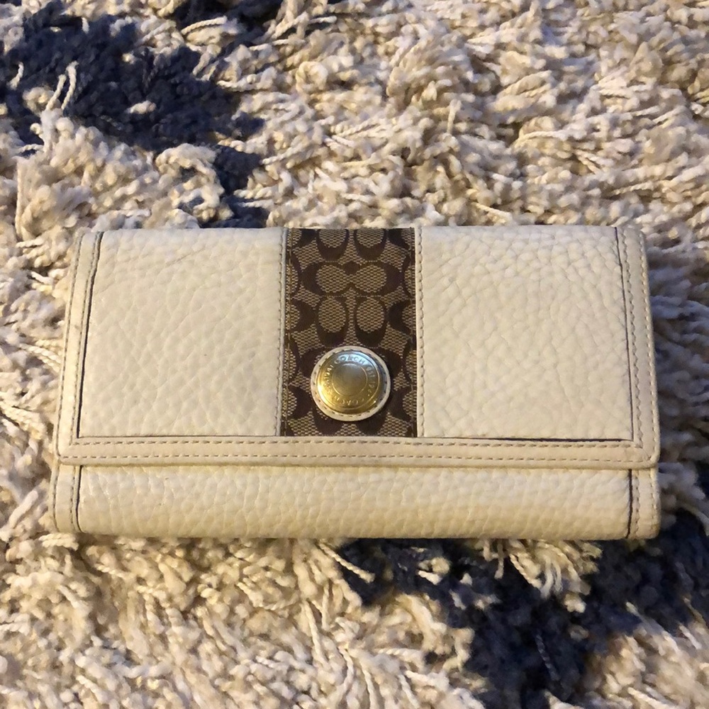 Coach white leather wallet